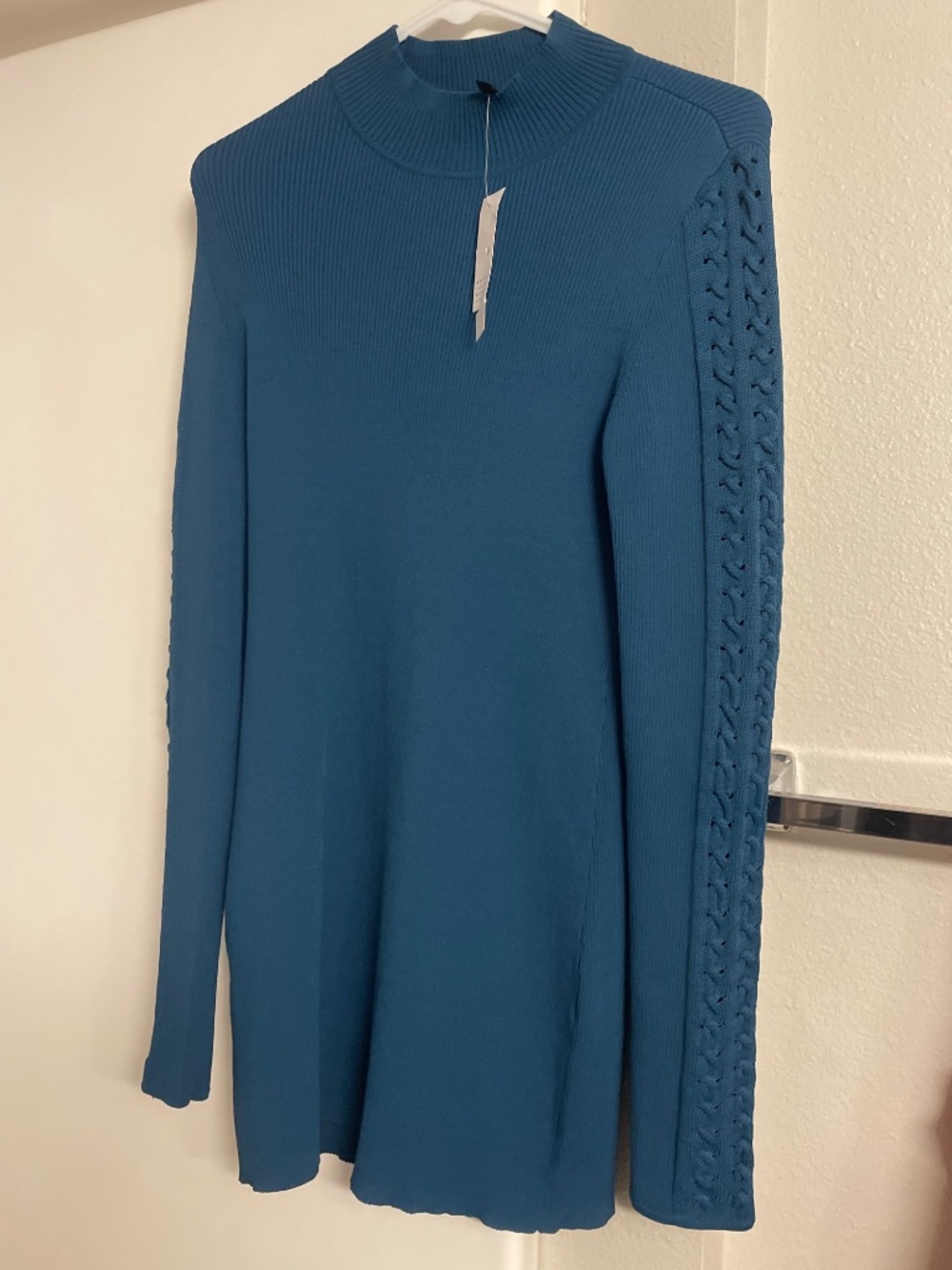 NWT White House Black Market Knit Sweater Women XL Braided Sleeves
